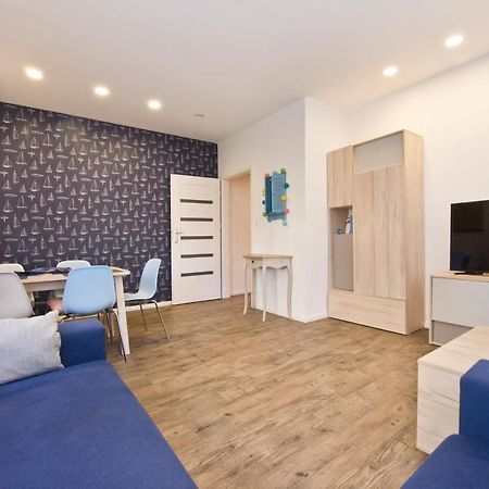 Kawalerka Refektarska Krr Appartement Gdańsk Buitenkant foto